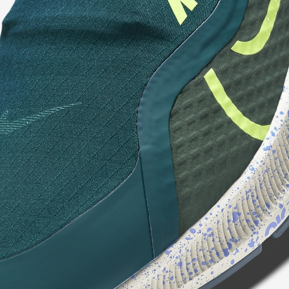 Men's Nike Air Zoom Pegasus 37 Shield - Picture 7 of 16